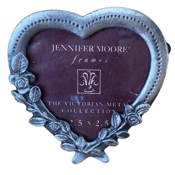 Two Jennifer Moore & Lawrence Victorian Heart-Shaped Antique Silver Frames - Picture 2 of 8